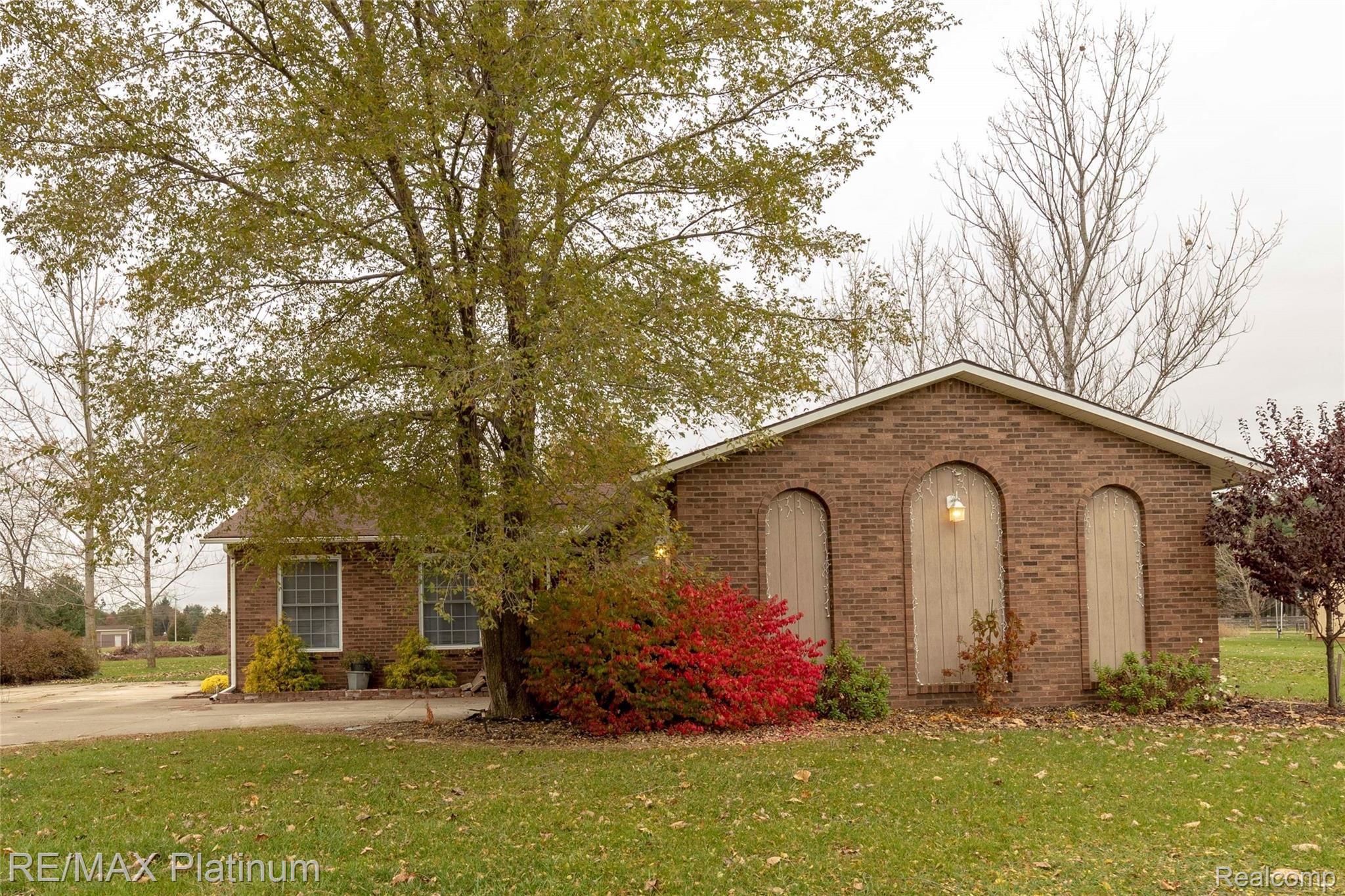 8142 Bishop Road Brighton, MI 48116 - Photo 1 of 21 Front 3.jpg