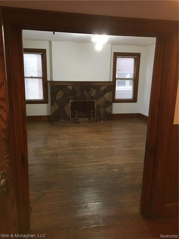 981 Nottingham Road Grosse Pointe Park, MI 48230 - Photo 3 of 25