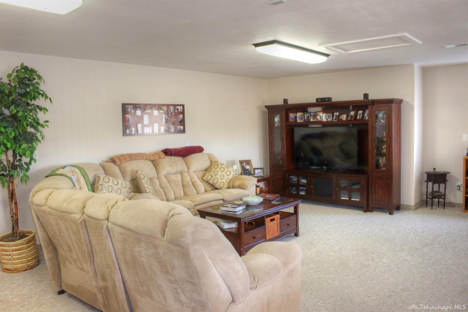 22760 Cummings Valley Road Tehachapi, CA 93561 - Photo 18 of 29 Gallery Image 18