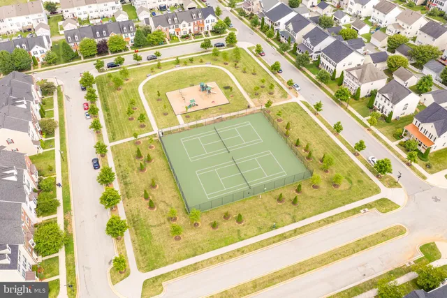 $2,895 | 240 Davis Street, Charles Town, WV 25414