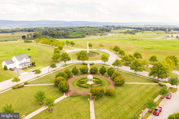 $2,695 | 240 Davis Street, Charles Town, WV 25414