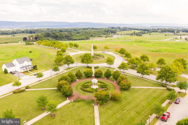 $2,895 | 240 Davis Street, Charles Town, WV 25414