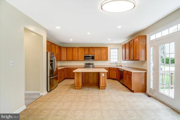 $2,695 | 240 Davis Street, Charles Town, WV 25414