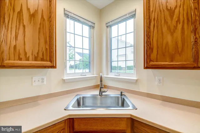 $2,895 | 240 Davis Street, Charles Town, WV 25414