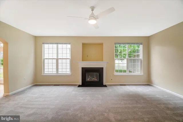 $2,895 | 240 Davis Street, Charles Town, WV 25414