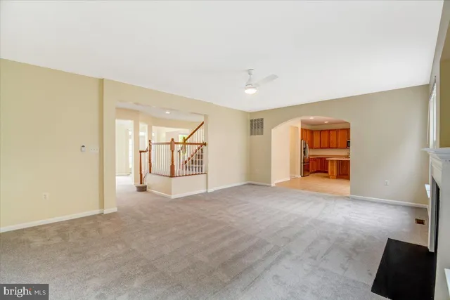 $2,895 | 240 Davis Street, Charles Town, WV 25414