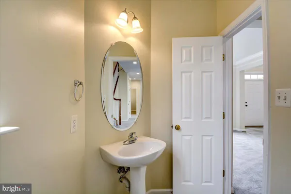 $2,695 | 240 Davis Street, Charles Town, WV 25414