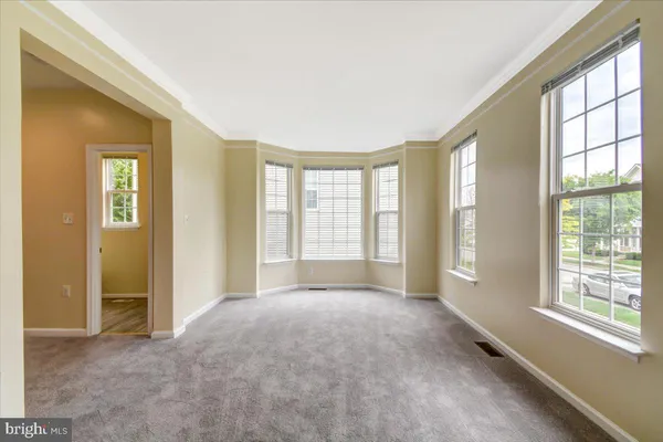 $2,695 | 240 Davis Street, Charles Town, WV 25414