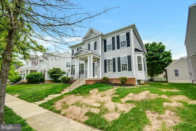 $2,895 | 240 Davis Street, Charles Town, WV 25414