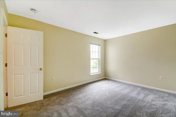 $2,695 | 240 Davis Street, Charles Town, WV 25414