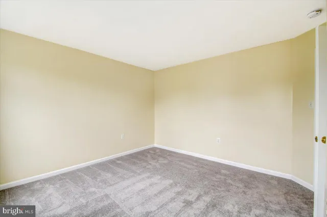 $2,895 | 240 Davis Street, Charles Town, WV 25414