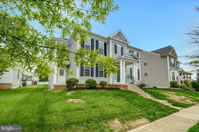 $2,895 | 240 Davis Street, Charles Town, WV 25414