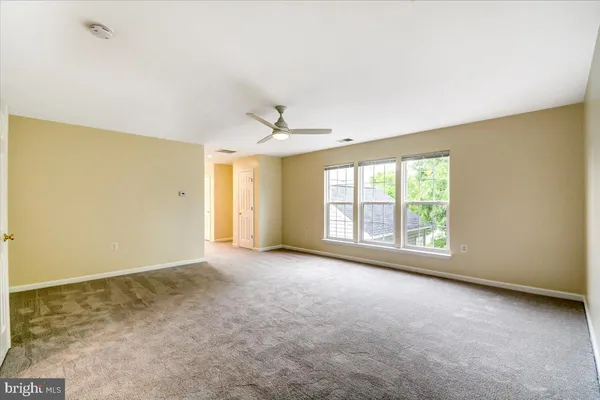 $2,695 | 240 Davis Street, Charles Town, WV 25414