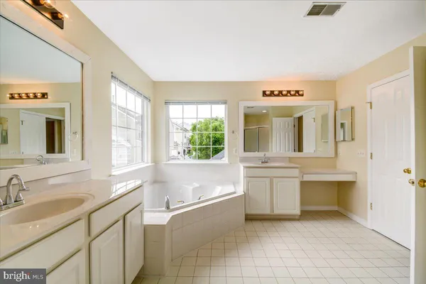 $2,695 | 240 Davis Street, Charles Town, WV 25414