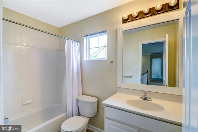 $2,895 | 240 Davis Street, Charles Town, WV 25414