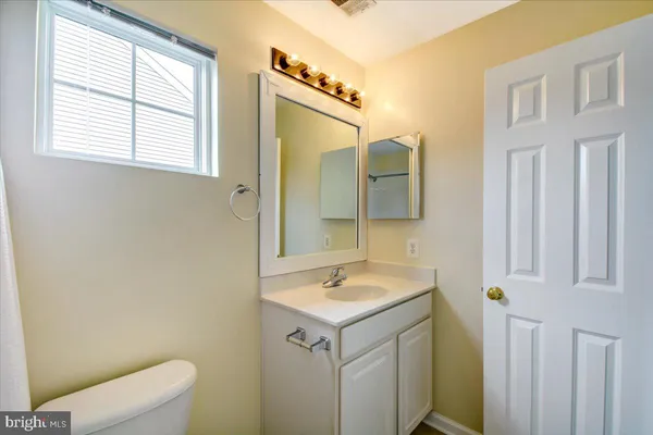 $2,695 | 240 Davis Street, Charles Town, WV 25414