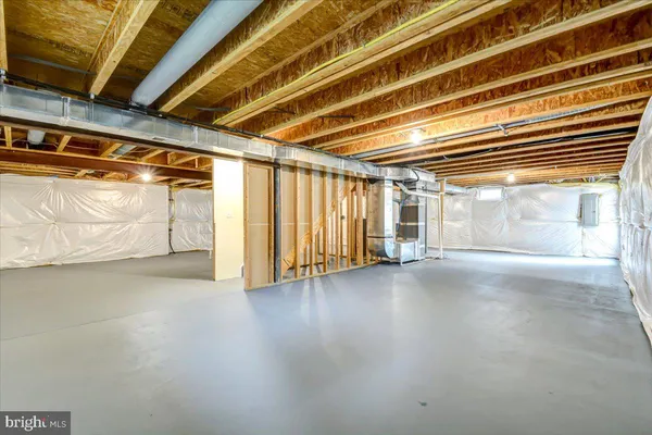 $2,695 | 240 Davis Street, Charles Town, WV 25414