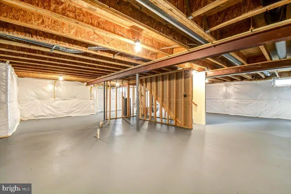 $2,695 | 240 Davis Street, Charles Town, WV 25414