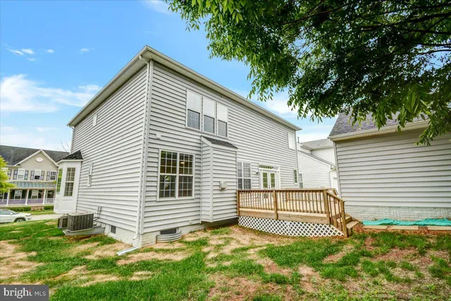 $2,895 | 240 Davis Street, Charles Town, WV 25414