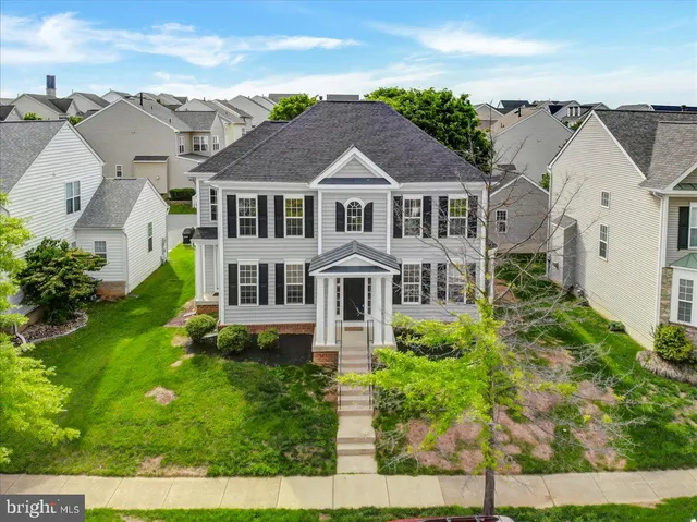 $2,895 | 240 Davis Street, Charles Town, WV 25414