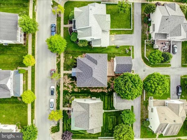 $2,695 | 240 Davis Street, Charles Town, WV 25414