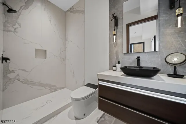 $1,399,000 | 91 Hancock Avenue, Unit 1, Jersey City, NJ 07307