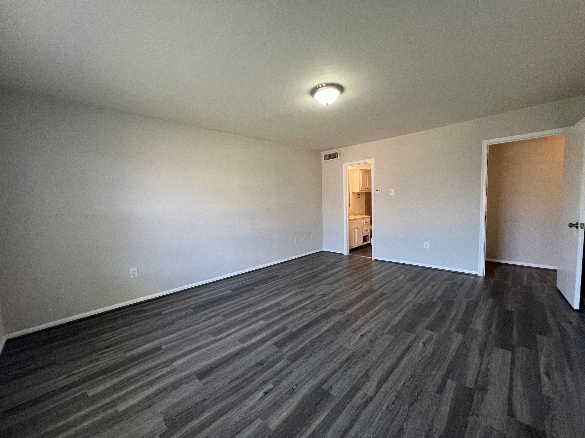 7600 Burgoyne Road, Unit 156 Houston, TX 77063 - Photo 13 of 22 Gallery Image 13