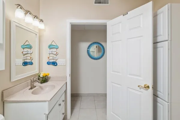 $3,200 | 133 East Silver Palm Avenue, Tavernier, FL 33070