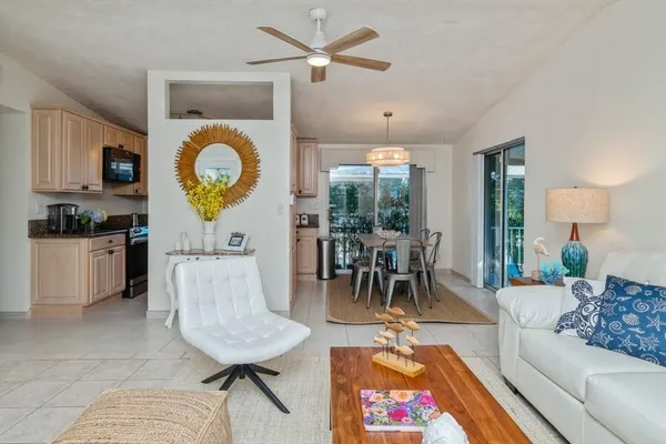 $3,200 | 133 East Silver Palm Avenue, Tavernier, FL 33070