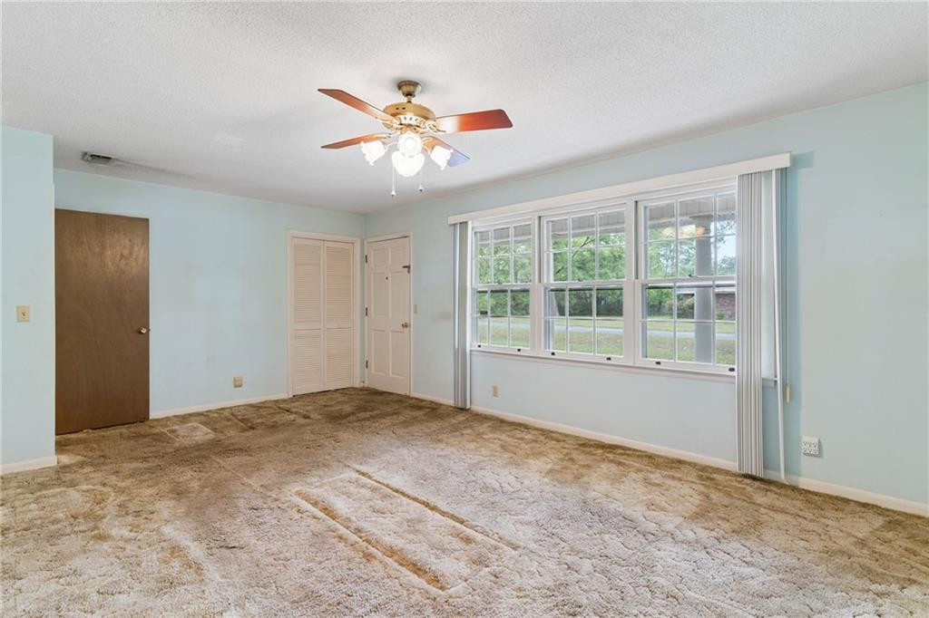 202 Oak Road Brunswick, GA 31525 - Photo 5 of 37