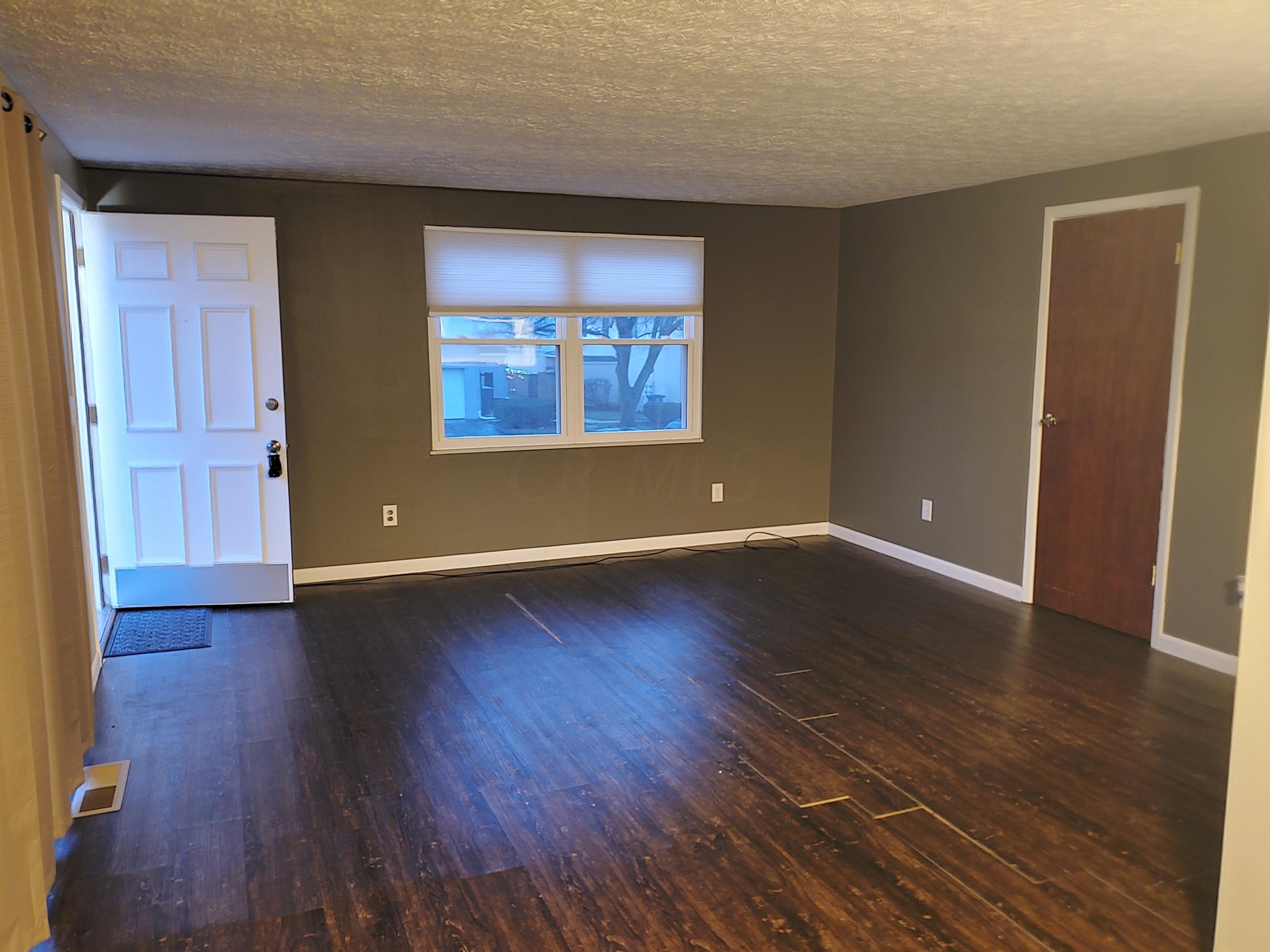 659 Cherry Ridge Road, Unit A Columbus, OH 43228 - Photo 3 of 13 Gallery Image 3