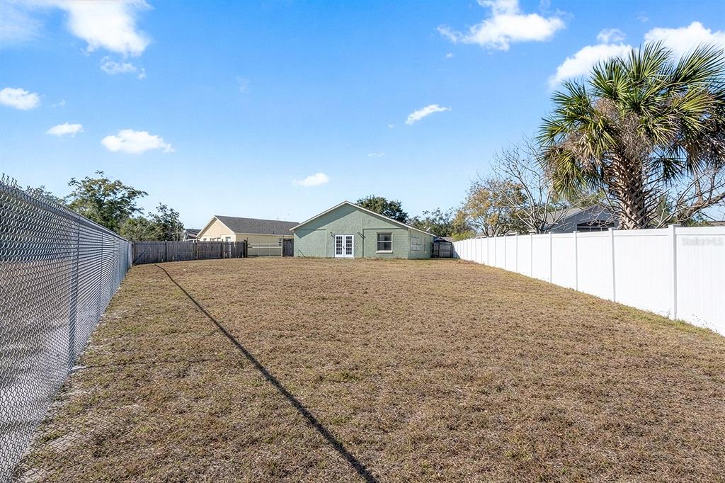 1533 Sunset View Circle Apopka, FL 32703 - Photo 20 of 23 a house view with a outdoor space