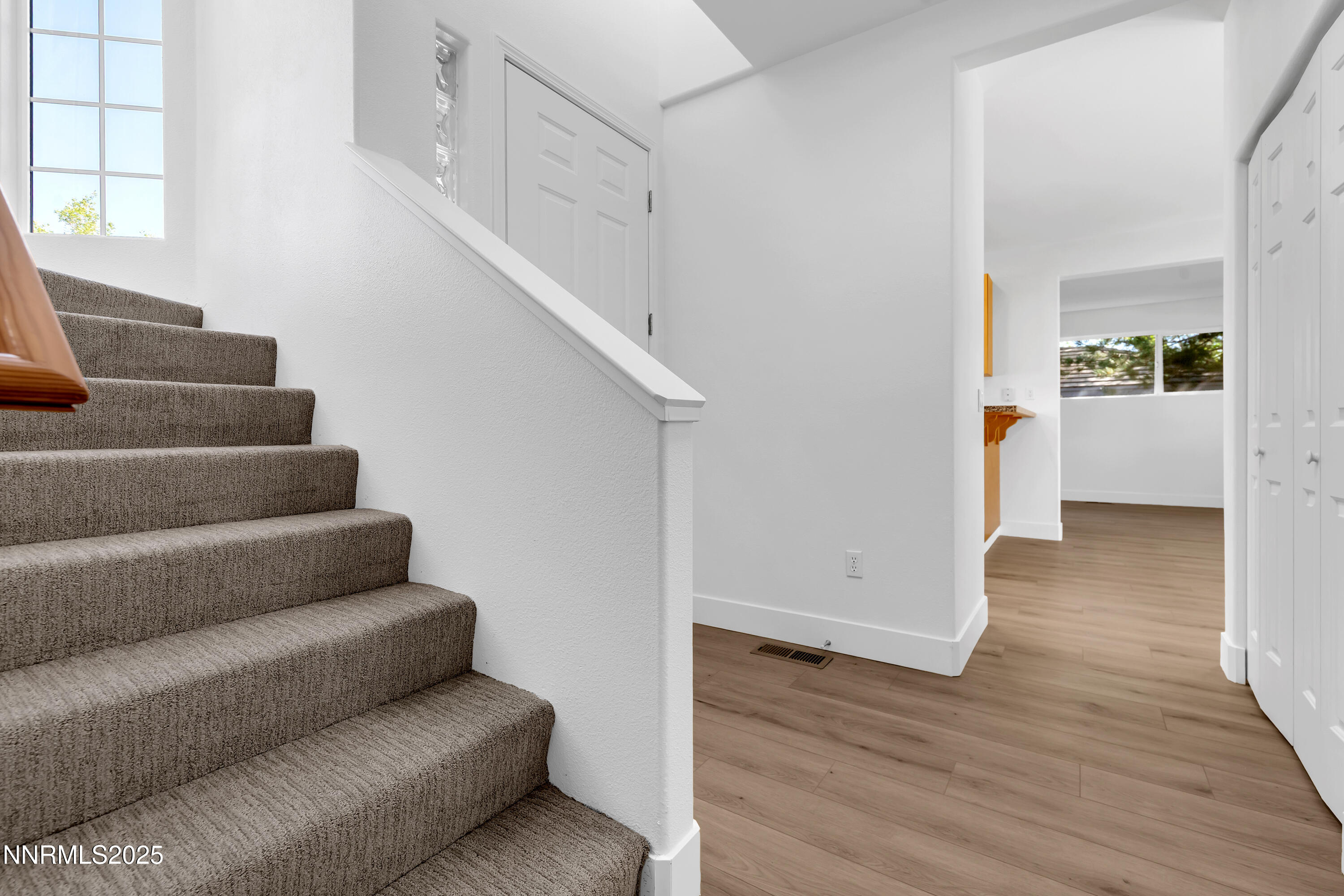 520 Warren Court Reno, NV 89509 - Photo 3 of 42 a view of entryway and hall with wooden floor