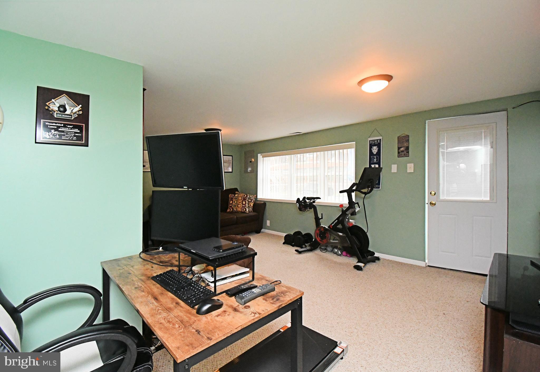 12457 Sweet Briar Road Philadelphia, PA 19154 - Photo 36 of 42 Gallery Image 36