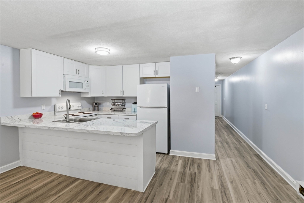 35 Ashumet Road, Unit 14A Mashpee, MA 02649 - Photo 4 of 25