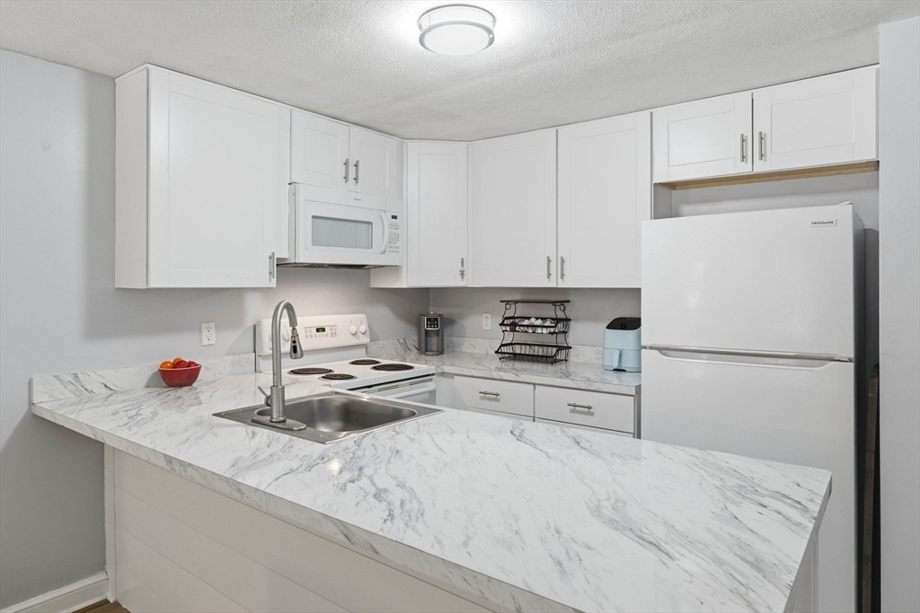 35 Ashumet Road, Unit 14A Mashpee, MA 02649 - Photo 5 of 25