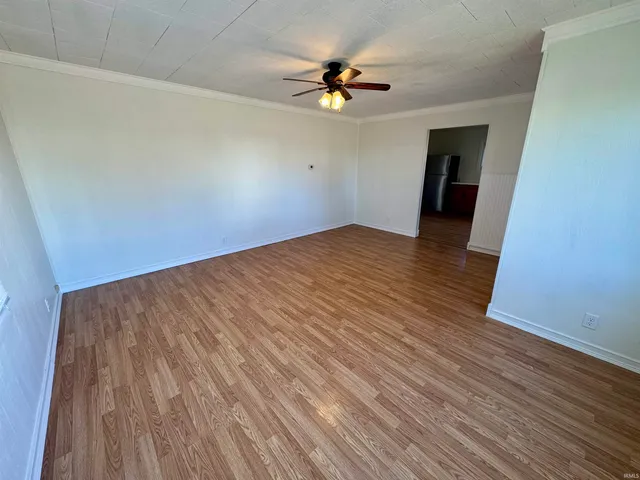 $124,900 | 415 East Oak Street, Oakland City, IN 47660