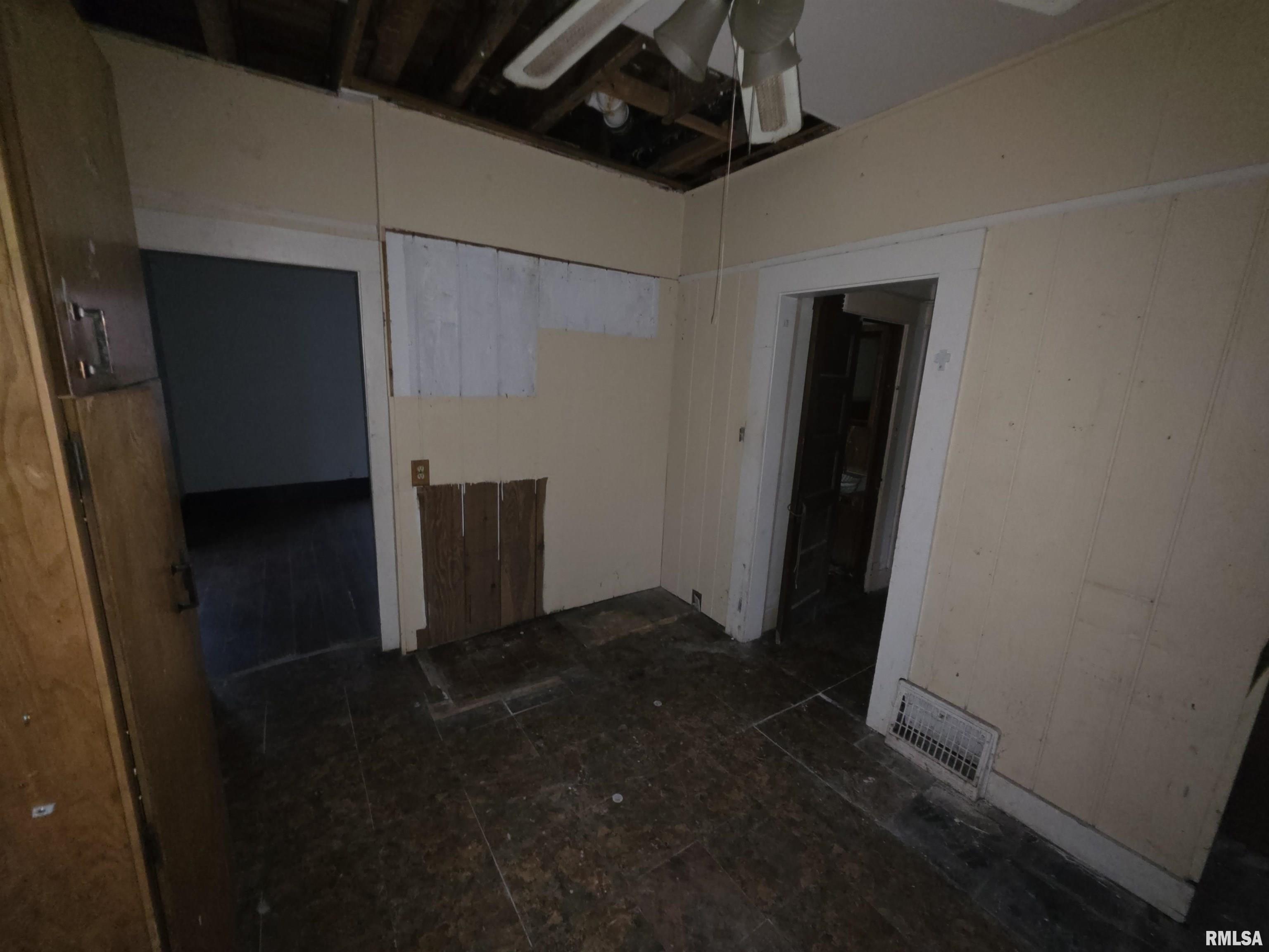 2040 South 5th Street Springfield, IL 62703 - Photo 16 of 28
