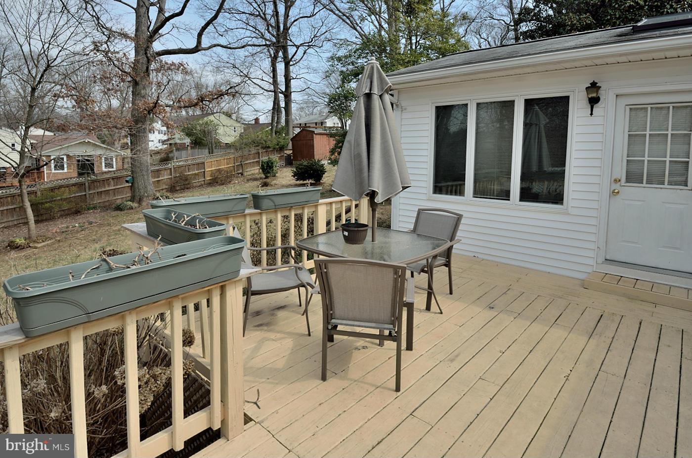 7514 June Street Springfield, VA 22150 - Photo 22 of 23 Deck