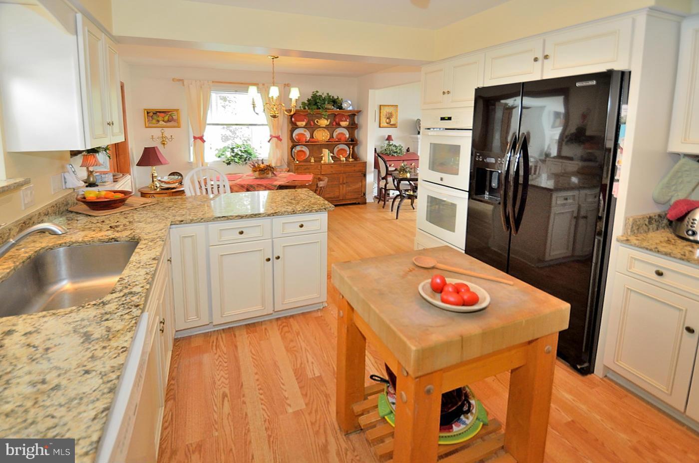 7514 June Street Springfield, VA 22150 - Photo 8 of 23 Kitchen