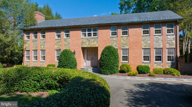 $27,500 | 221 Chain Bridge Road, McLean, VA 22101