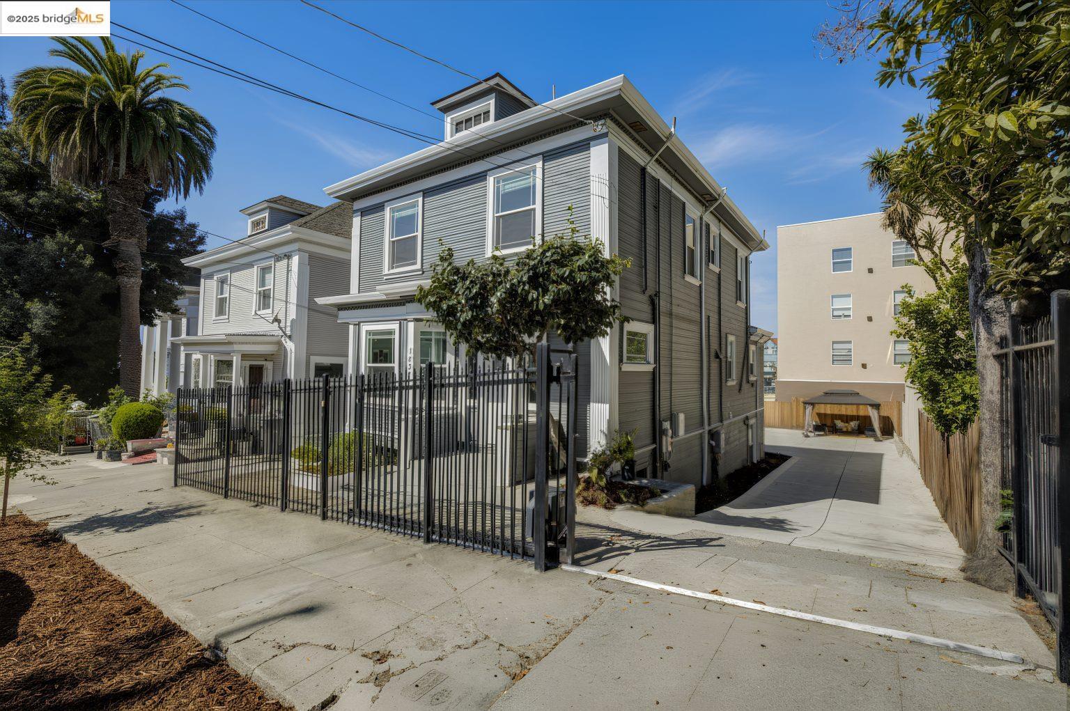 1837 7th Avenue Oakland, CA 94606 - Photo 29 of 42 a view of a house with a yard