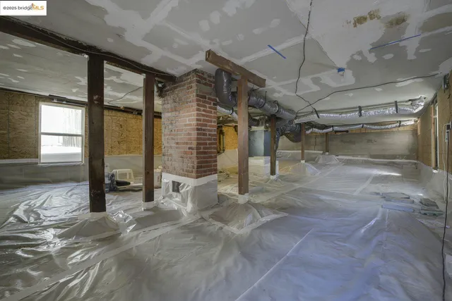 a view of empty room