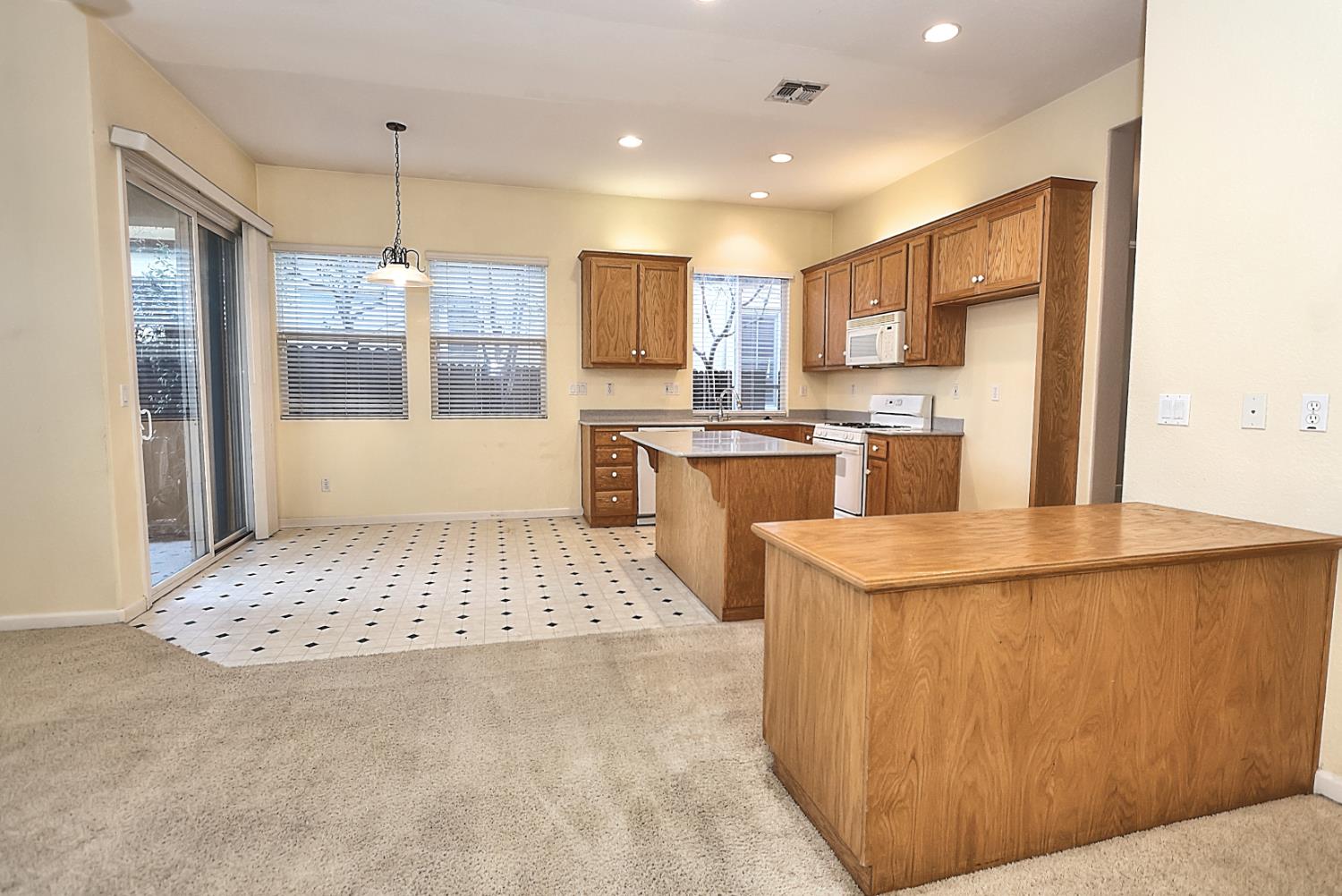 331 Unity Circle Sacramento, CA 95833 - Photo 18 of 77