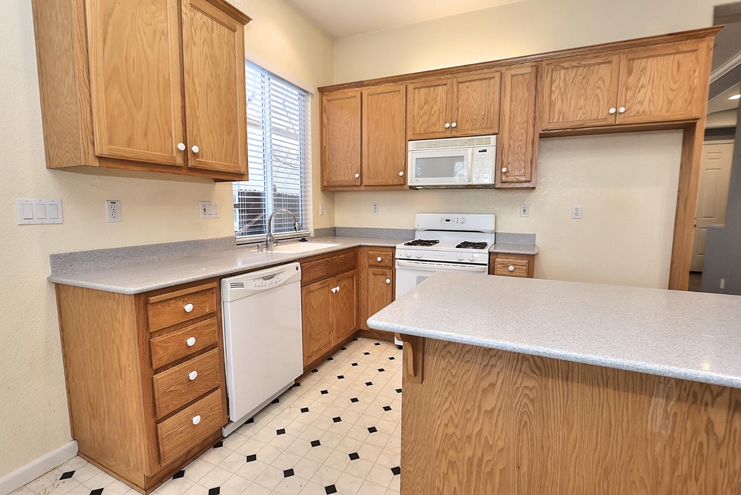 331 Unity Circle Sacramento, CA 95833 - Photo 29 of 77