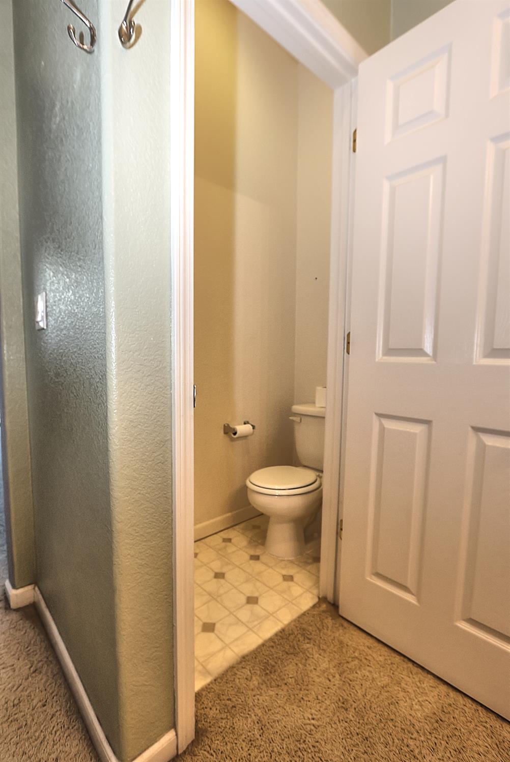 331 Unity Circle Sacramento, CA 95833 - Photo 48 of 77 a bathroom with a toilet and a shower
