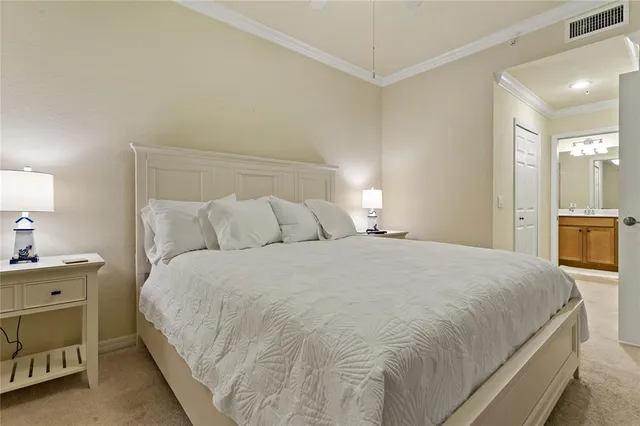 $2,150 | 7121 River Hammock Drive, Unit 102, Bradenton, FL 34212