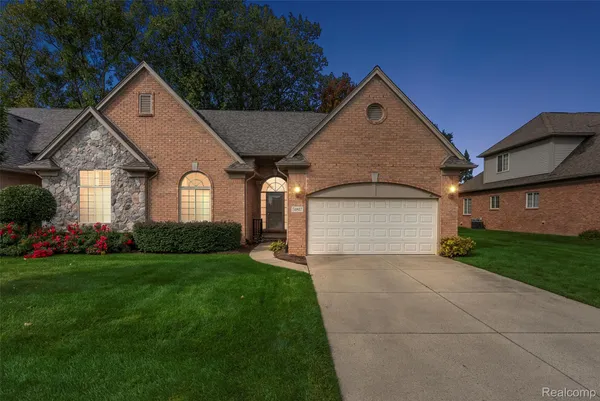 $429,900 | 51817 Stoneridge Drive, Utica, MI 48316