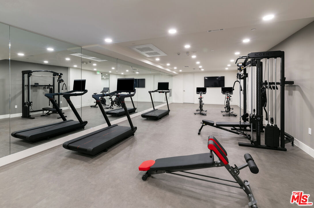3649 Regal Place, Unit 503 Los Angeles, CA 90068 - Photo 35 of 40 a view of a room with gym equipment