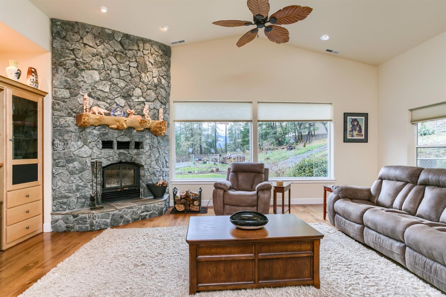 446 Riverbanks Road Grants Pass, OR 97527 - Photo 5 of 34 Additional Photo